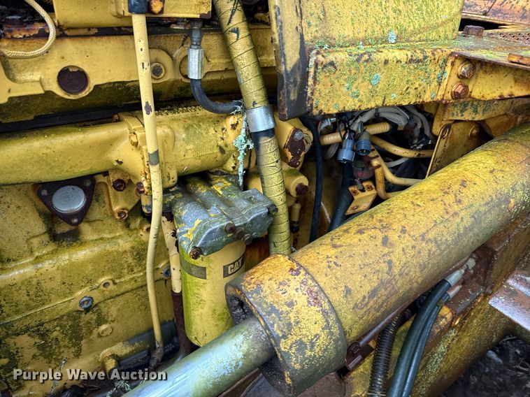 image for item EJ3692 1996 Caterpillar D4H XL dozer