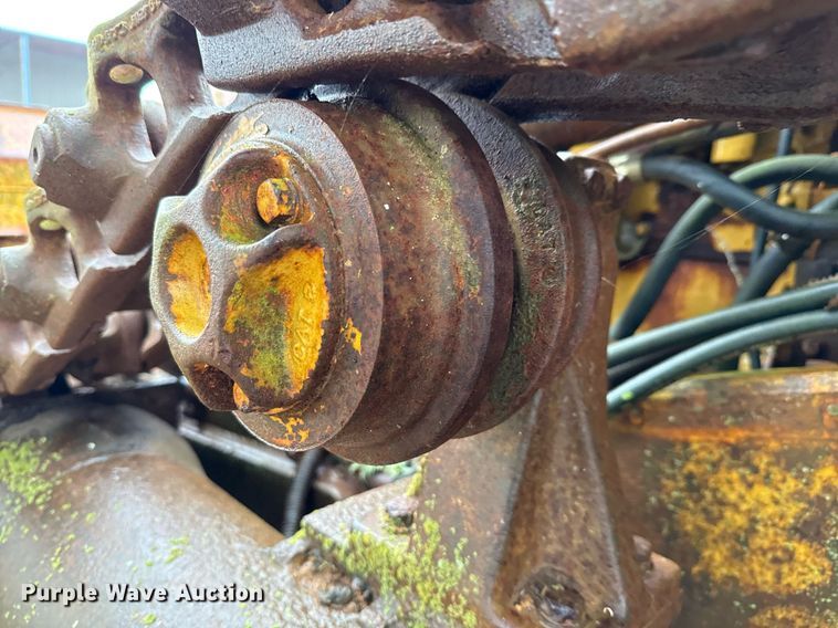 image for item EJ3692 1996 Caterpillar D4H XL dozer