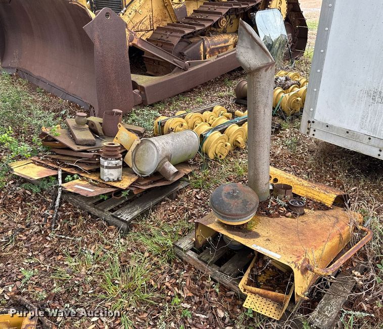 image for item EJ3692 1996 Caterpillar D4H XL dozer