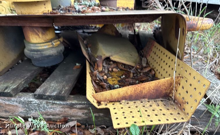 image for item EJ3692 1996 Caterpillar D4H XL dozer