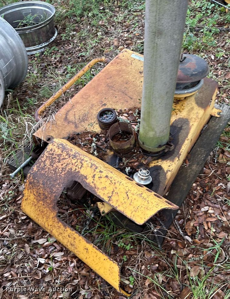 image for item EJ3692 1996 Caterpillar D4H XL dozer