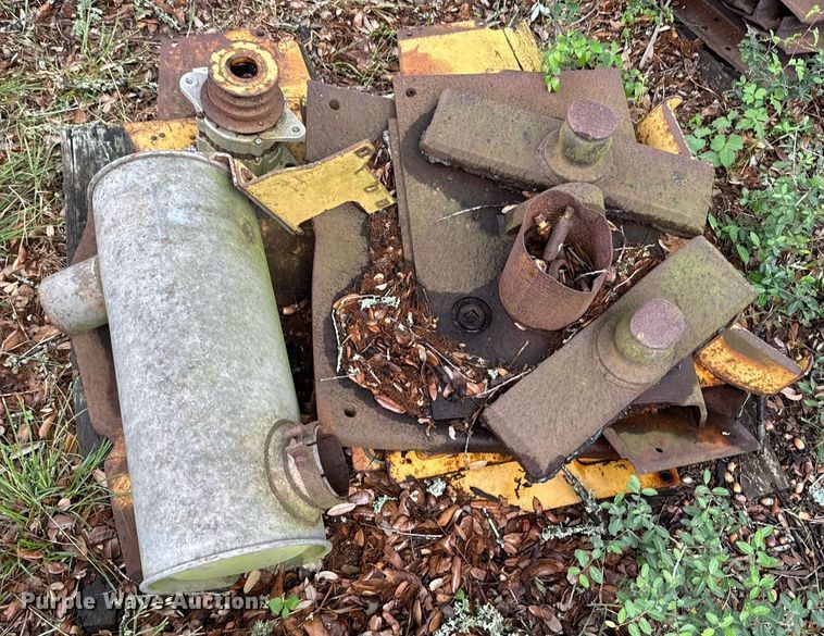 image for item EJ3692 1996 Caterpillar D4H XL dozer