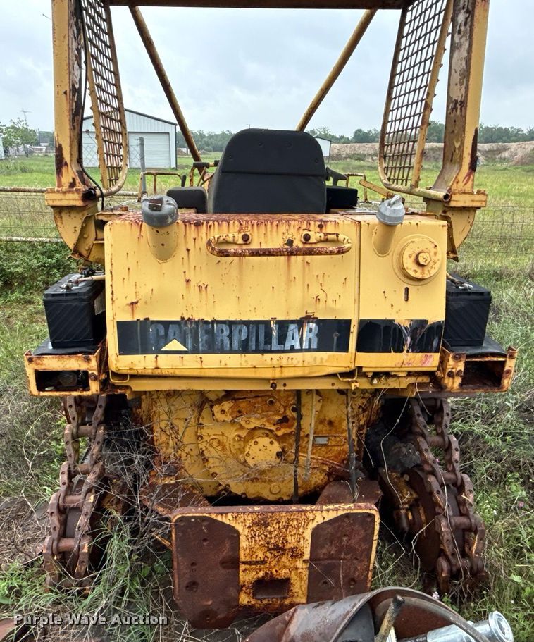 image for item EJ3693 1987 Caterpillar D4H dozer
