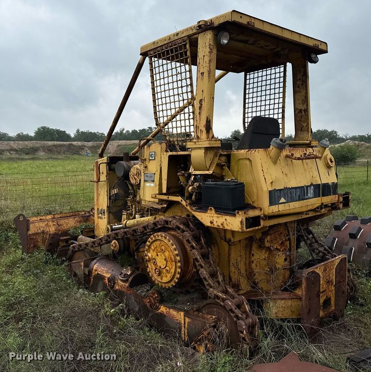 image for item EJ3693 1987 Caterpillar D4H dozer