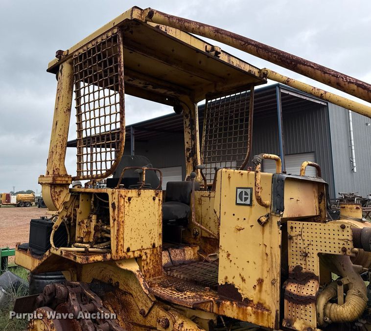 image for item EJ3693 1987 Caterpillar D4H dozer