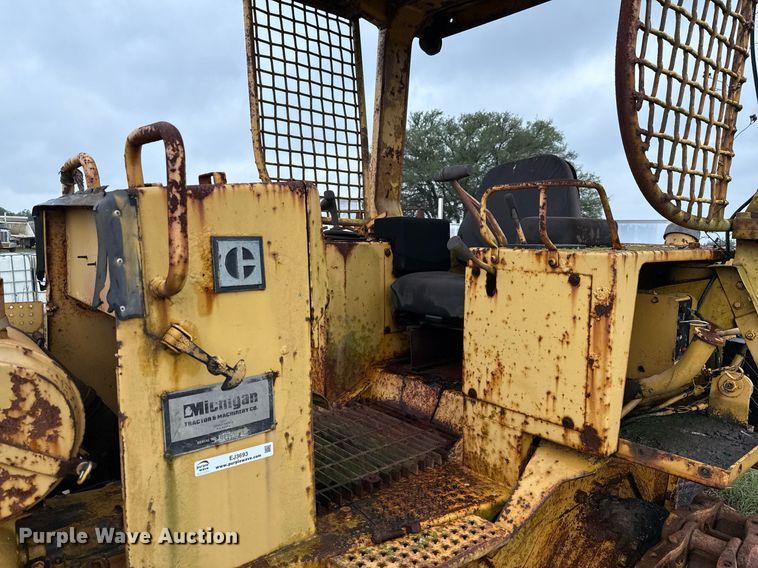 image for item EJ3693 1987 Caterpillar D4H dozer