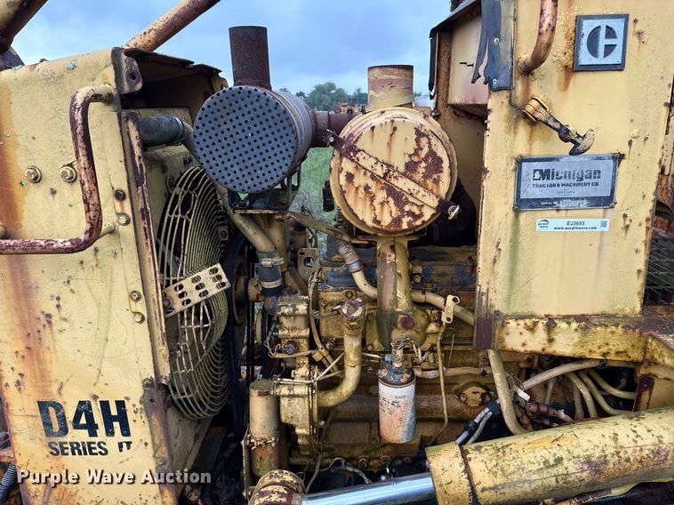 image for item EJ3693 1987 Caterpillar D4H dozer