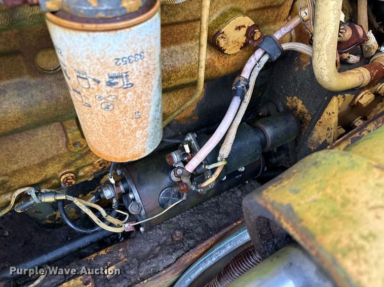 image for item EJ3693 1987 Caterpillar D4H dozer