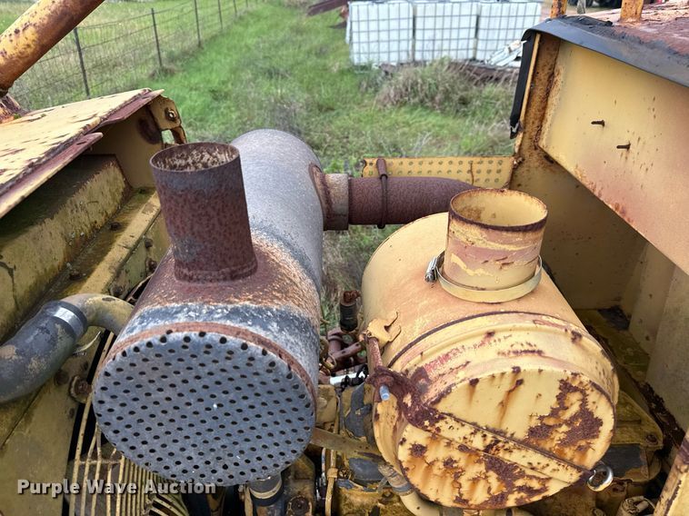 image for item EJ3693 1987 Caterpillar D4H dozer