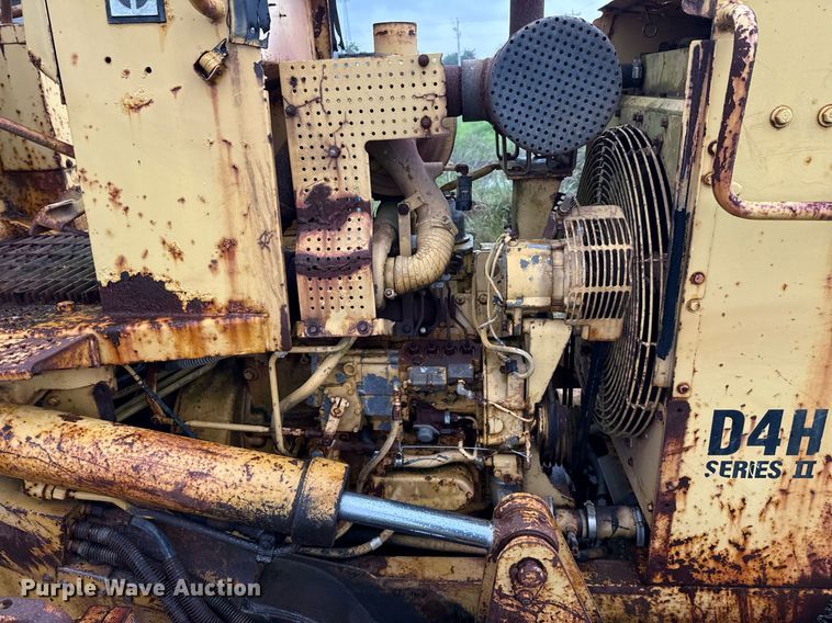image for item EJ3693 1987 Caterpillar D4H dozer