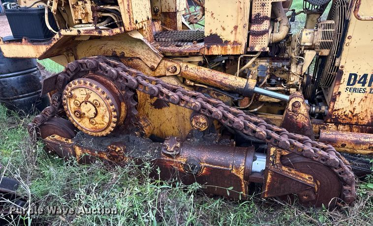 image for item EJ3693 1987 Caterpillar D4H dozer