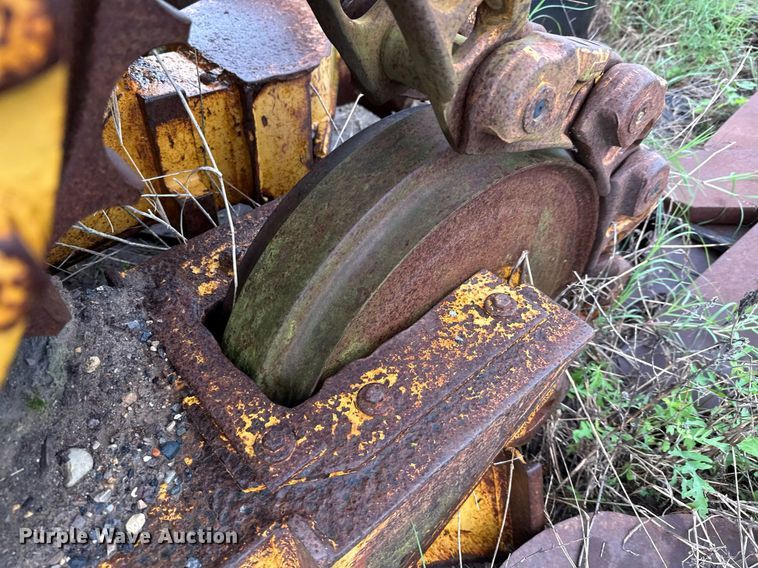 image for item EJ3693 1987 Caterpillar D4H dozer