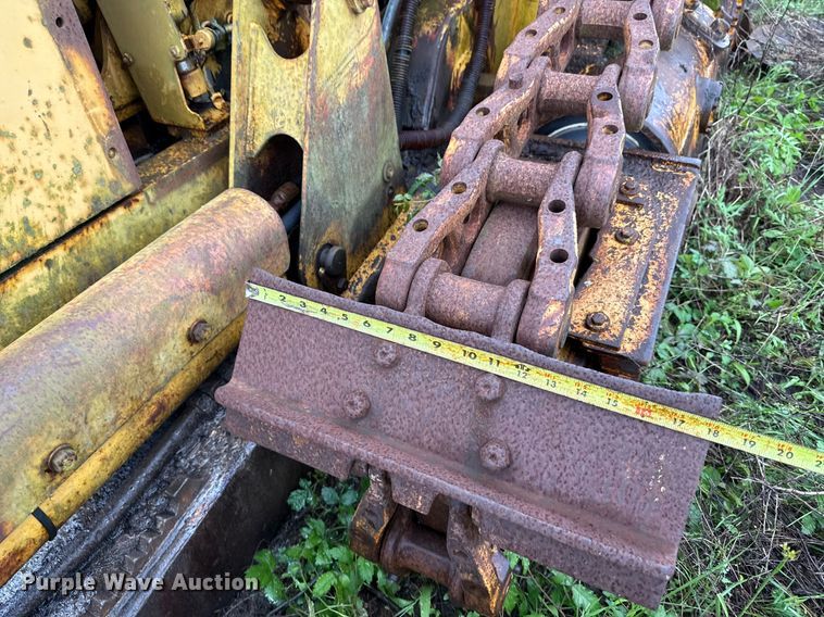 image for item EJ3693 1987 Caterpillar D4H dozer