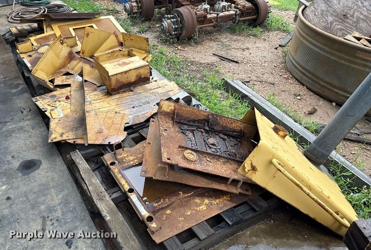 image for item EJ3693 1987 Caterpillar D4H dozer