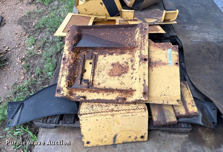 image for item EJ3693 1987 Caterpillar D4H dozer