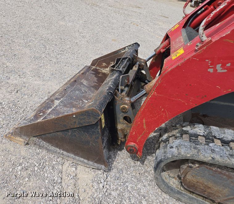 image for item EJ7535 2017 Takeuchi TL8 tracked skid steer loader