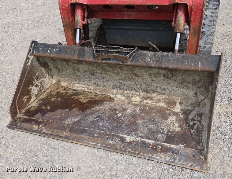 image for item EJ7535 2017 Takeuchi TL8 tracked skid steer loader