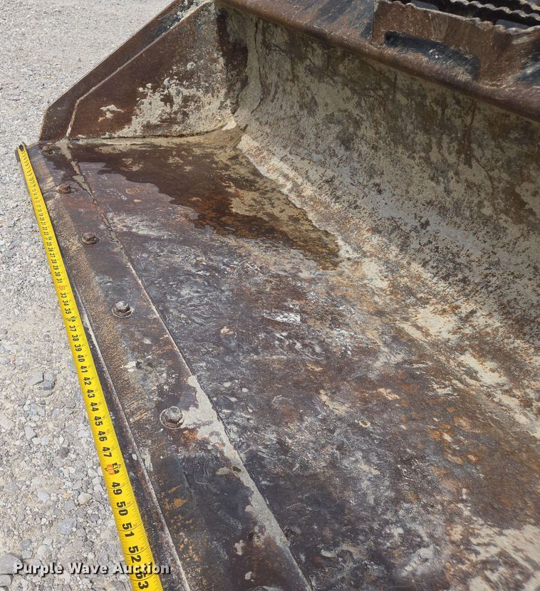 image for item EJ7535 2017 Takeuchi TL8 tracked skid steer loader