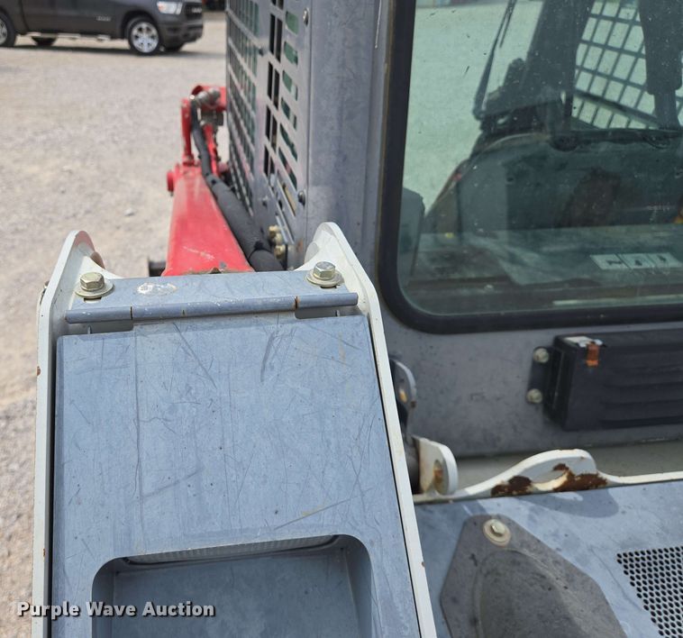 image for item EJ7535 2017 Takeuchi TL8 tracked skid steer loader