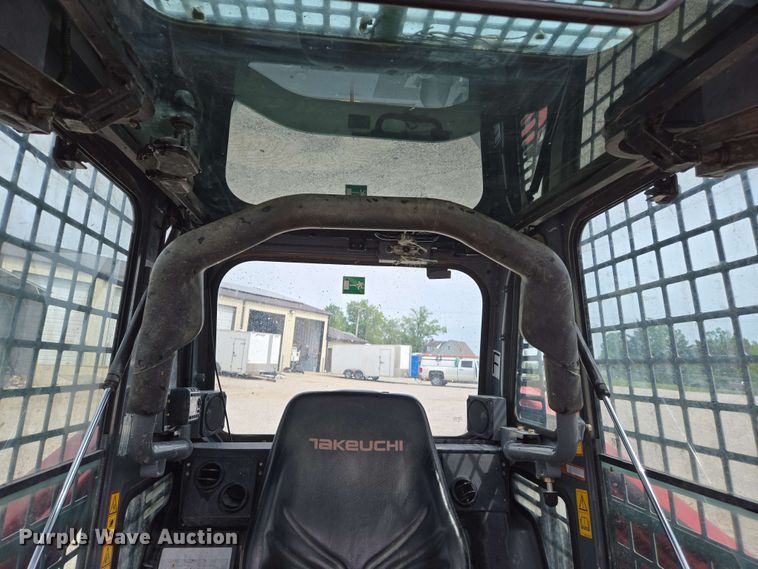 image for item EJ7535 2017 Takeuchi TL8 tracked skid steer loader