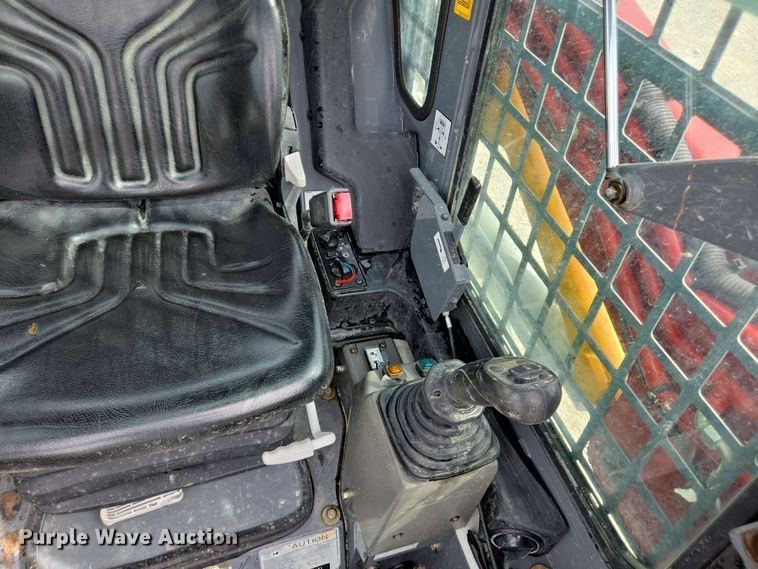 image for item EJ7535 2017 Takeuchi TL8 tracked skid steer loader