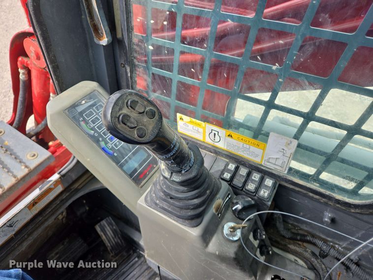 image for item EJ7535 2017 Takeuchi TL8 tracked skid steer loader