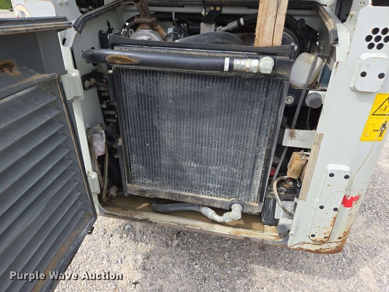 image for item EJ7535 2017 Takeuchi TL8 tracked skid steer loader