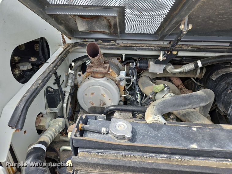 image for item EJ7535 2017 Takeuchi TL8 tracked skid steer loader