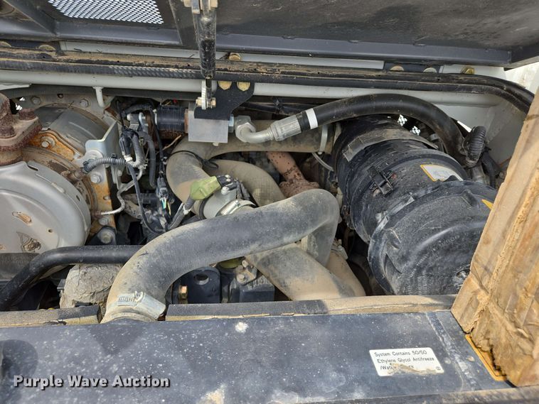 image for item EJ7535 2017 Takeuchi TL8 tracked skid steer loader