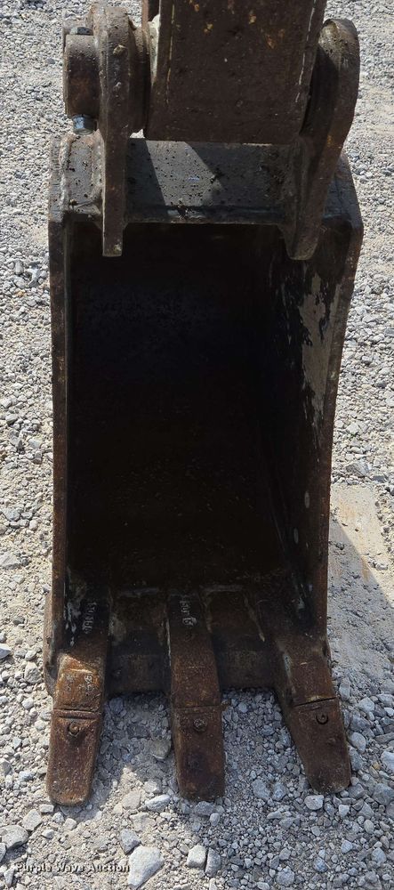 image for item EJ7536 2014 Takeuchi TB138FR mini excavator