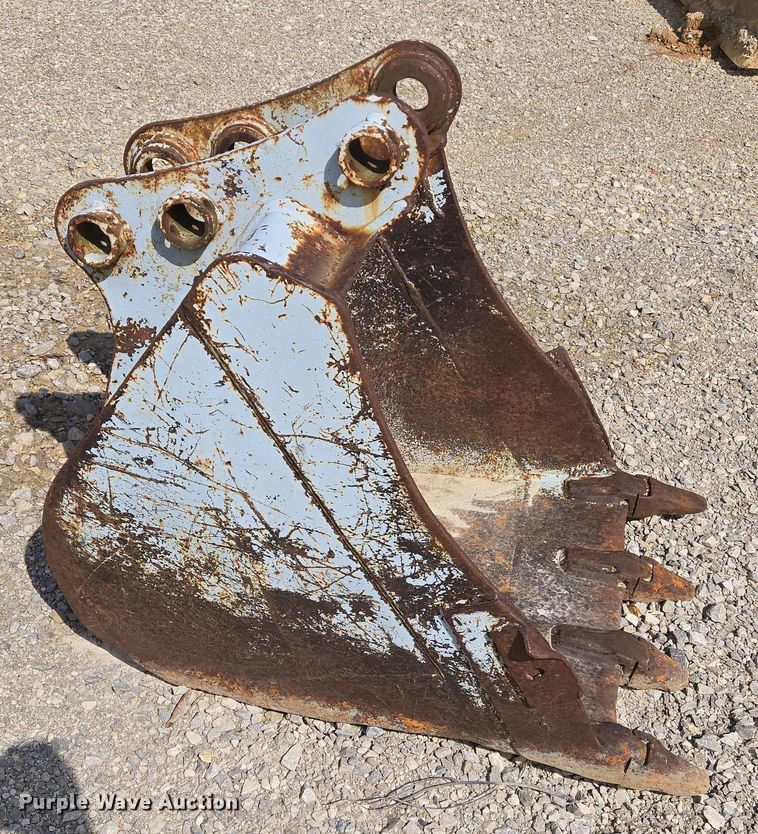 image for item EJ7536 2014 Takeuchi TB138FR mini excavator