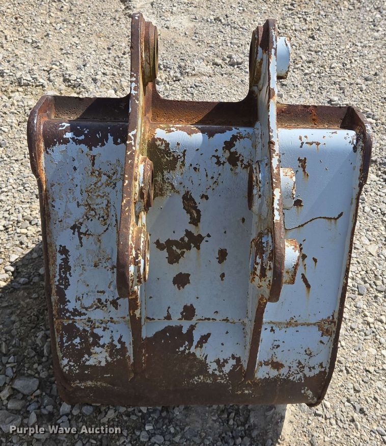 image for item EJ7536 2014 Takeuchi TB138FR mini excavator