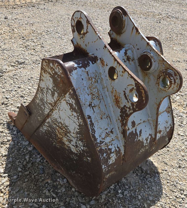 image for item EJ7536 2014 Takeuchi TB138FR mini excavator