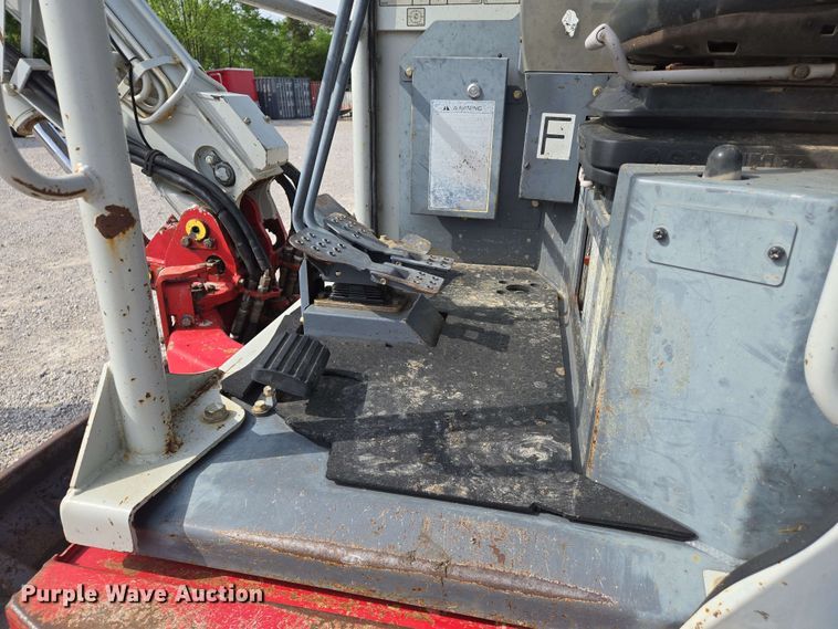 image for item EJ7536 2014 Takeuchi TB138FR mini excavator