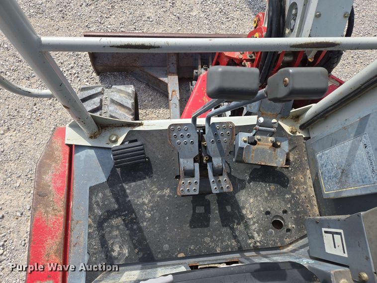 image for item EJ7536 2014 Takeuchi TB138FR mini excavator