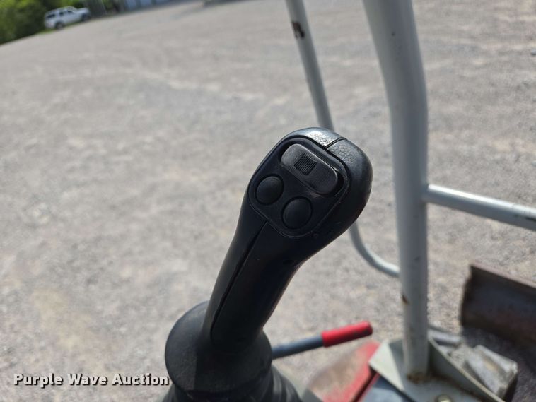 image for item EJ7536 2014 Takeuchi TB138FR mini excavator