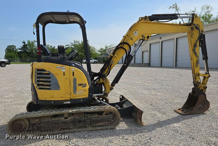 image for item EJ7537 Yanmar VIO35-6A mini excavator