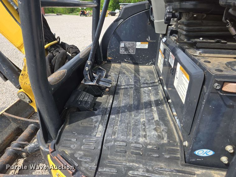 image for item EJ7537 Yanmar VIO35-6A mini excavator