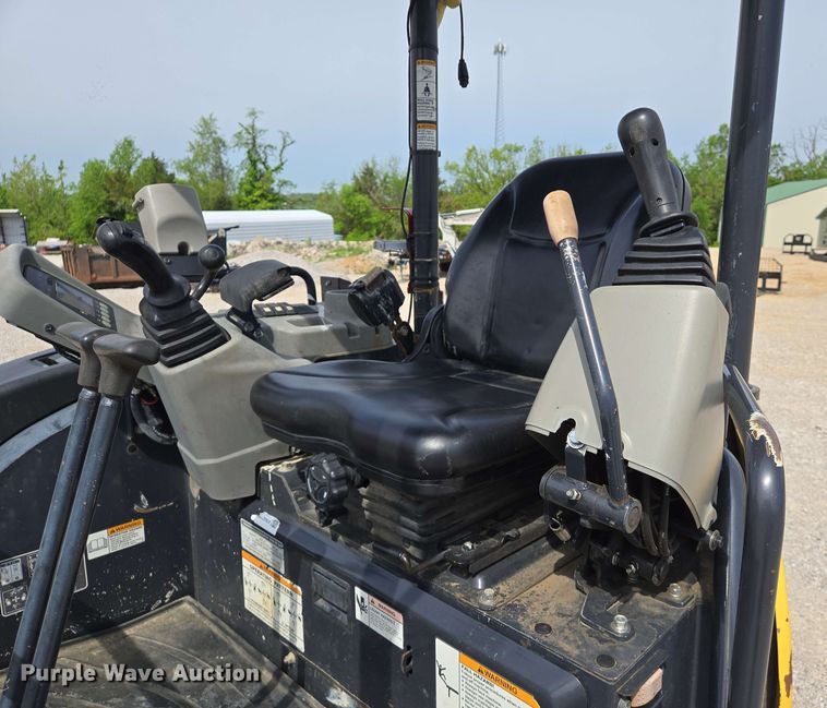 image for item EJ7537 Yanmar VIO35-6A mini excavator