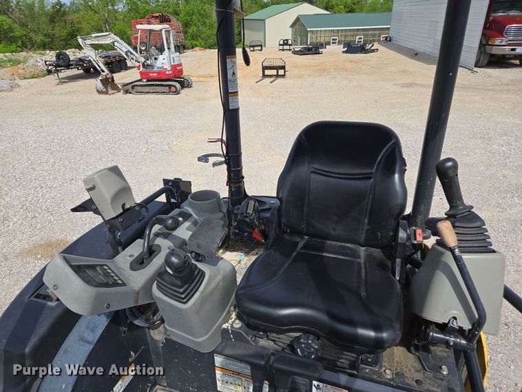 image for item EJ7537 Yanmar VIO35-6A mini excavator