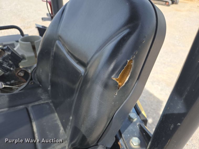 image for item EJ7537 Yanmar VIO35-6A mini excavator