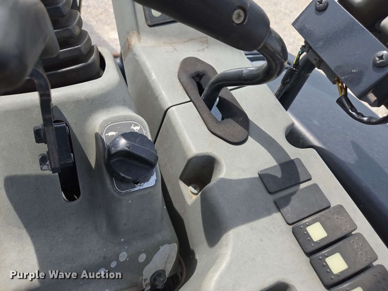 image for item EJ7537 Yanmar VIO35-6A mini excavator