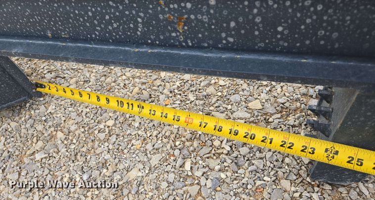 image for item EJ7541 Hardy HLS35 skid steer log splitter