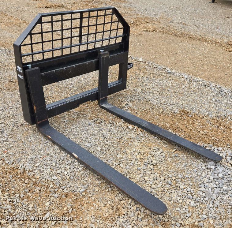 image for item EJ7543 JBX  4000 skid steer forks