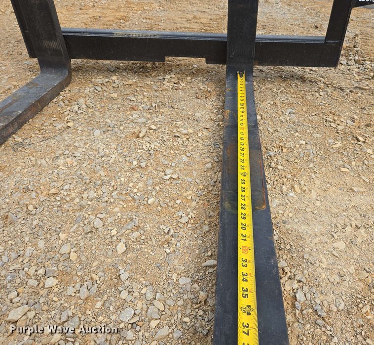 image for item EJ7544 JBX  4000 skid steer forks