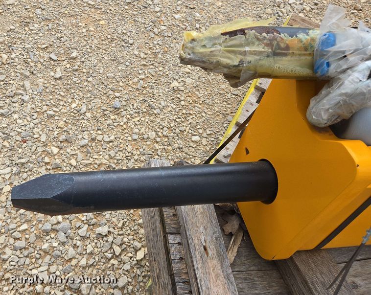 image for item EJ7548 Teran THH400B-SSL skid steer breaker