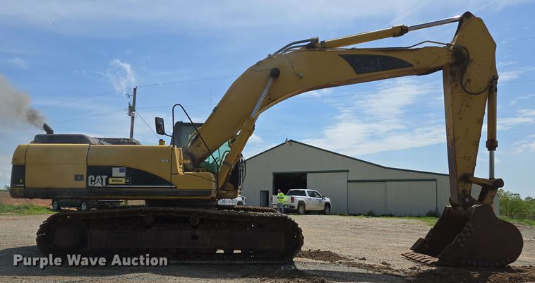 image for item EJ7549 2006 Caterpillar 330D L excavator