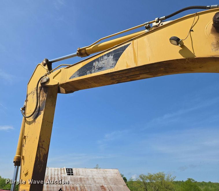 image for item EJ7549 2006 Caterpillar 330D L excavator
