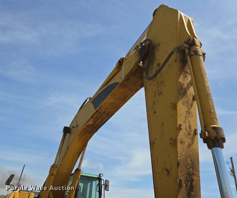 image for item EJ7549 2006 Caterpillar 330D L excavator