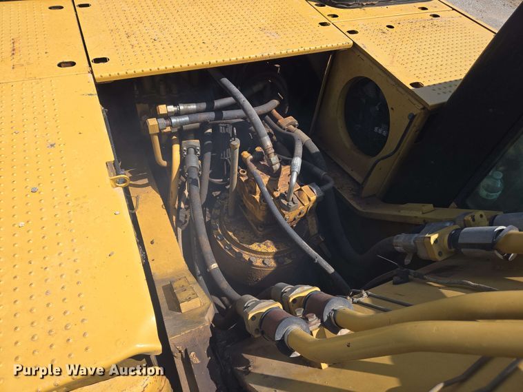 image for item EJ7549 2006 Caterpillar 330D L excavator